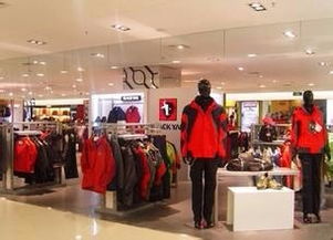 服裝加盟店導(dǎo)購如何提升銷售業(yè)績 實(shí)用策略與技巧